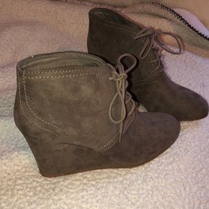 Arizona Jean Co. Brown Ankle Booties